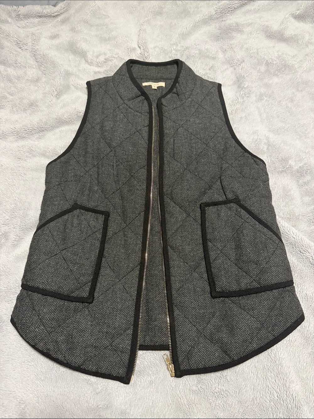 41 Hawthorn Quilted Herringbone Vest in Gray with Black Trim